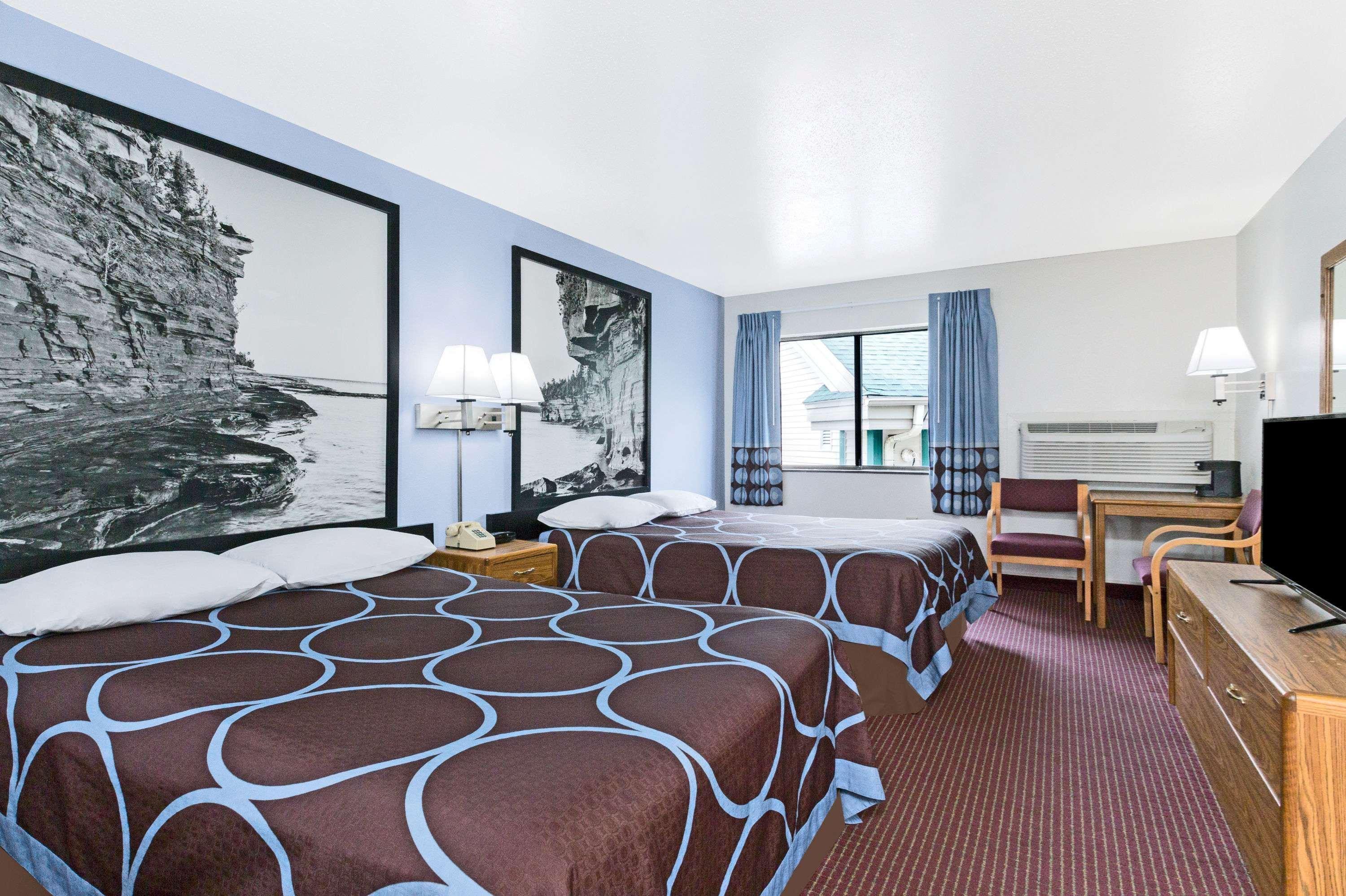 Super 8 By Wyndham Wisconsin Dells Hotell Eksteriør bilde