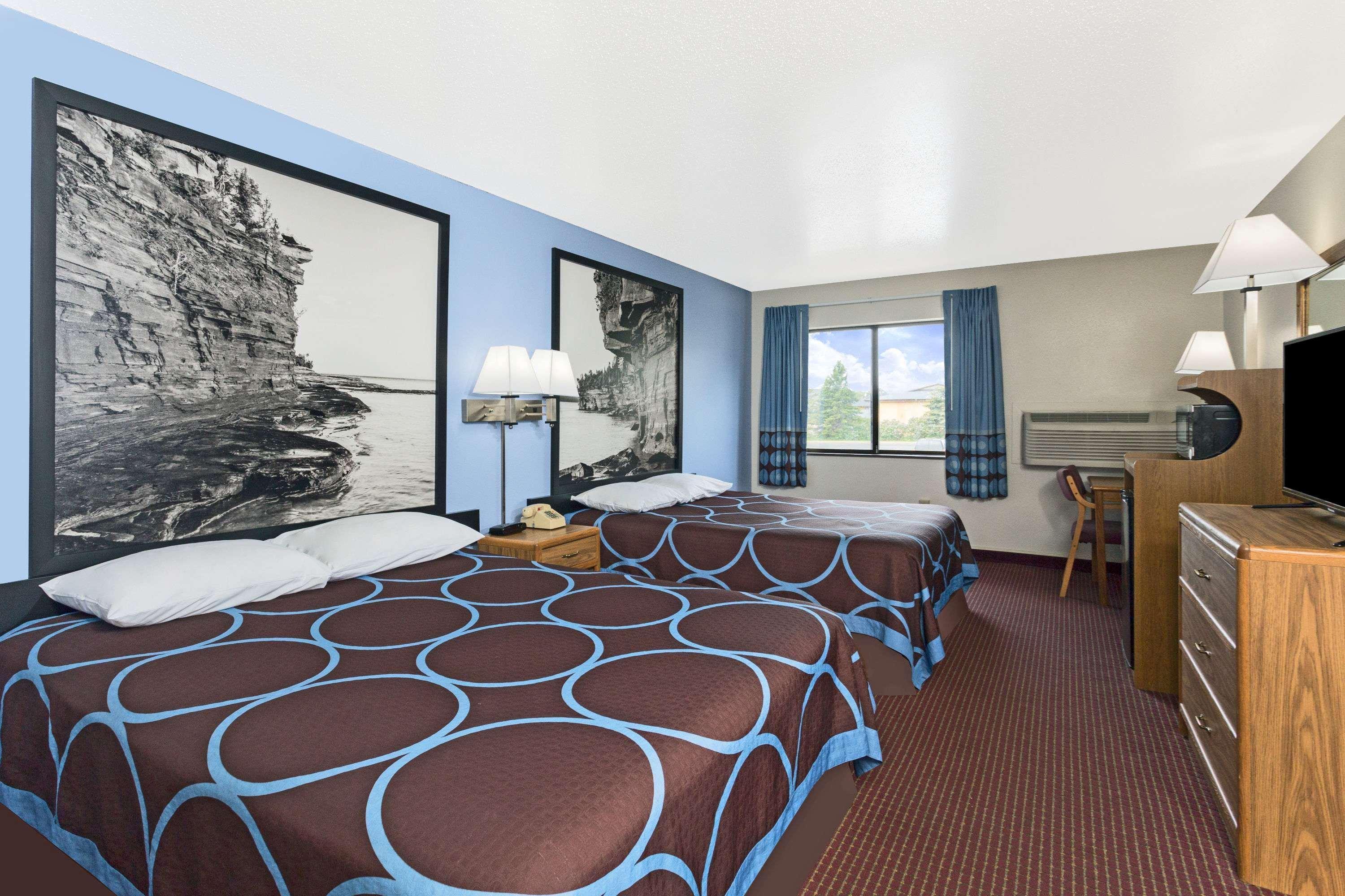 Super 8 By Wyndham Wisconsin Dells Hotell Eksteriør bilde