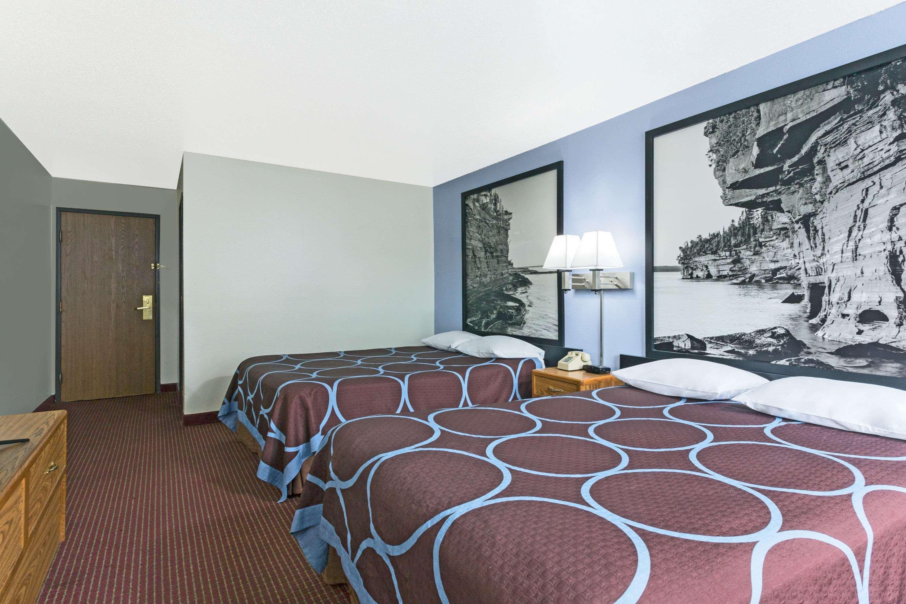 Super 8 By Wyndham Wisconsin Dells Hotell Eksteriør bilde