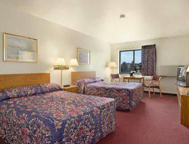 Super 8 By Wyndham Wisconsin Dells Hotell Rom bilde